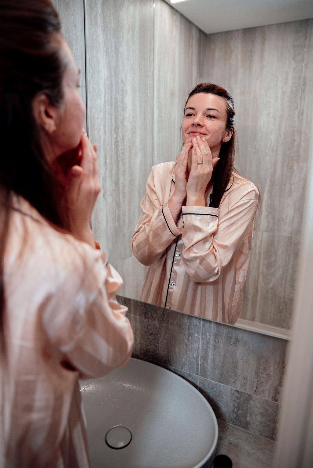 Drėkinamasis veido serumas