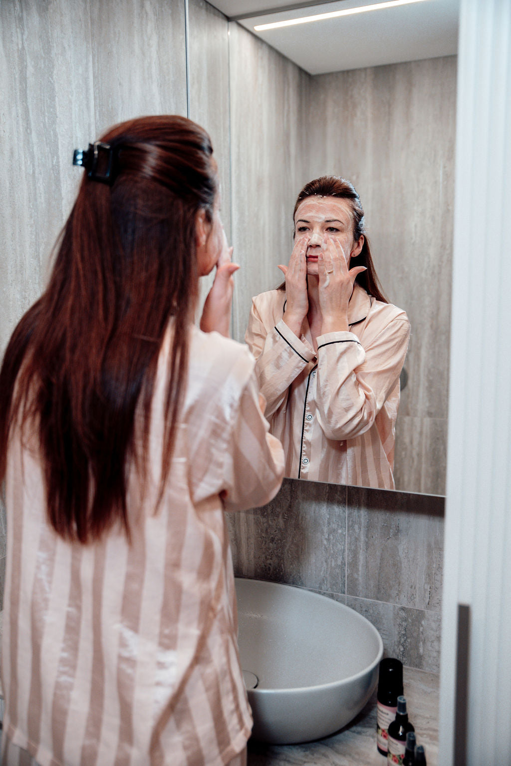 Prausiamosios veido putos sausai ir normaliai odai